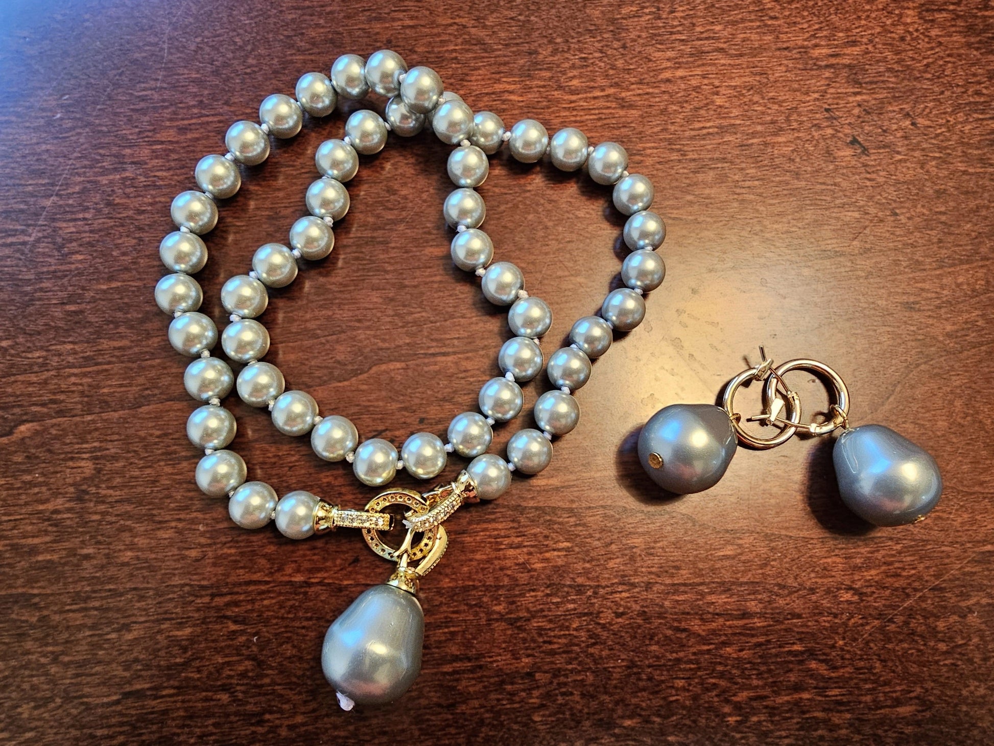 Regal 8mm Gray Pearl Set Baroque Pendant and Earing